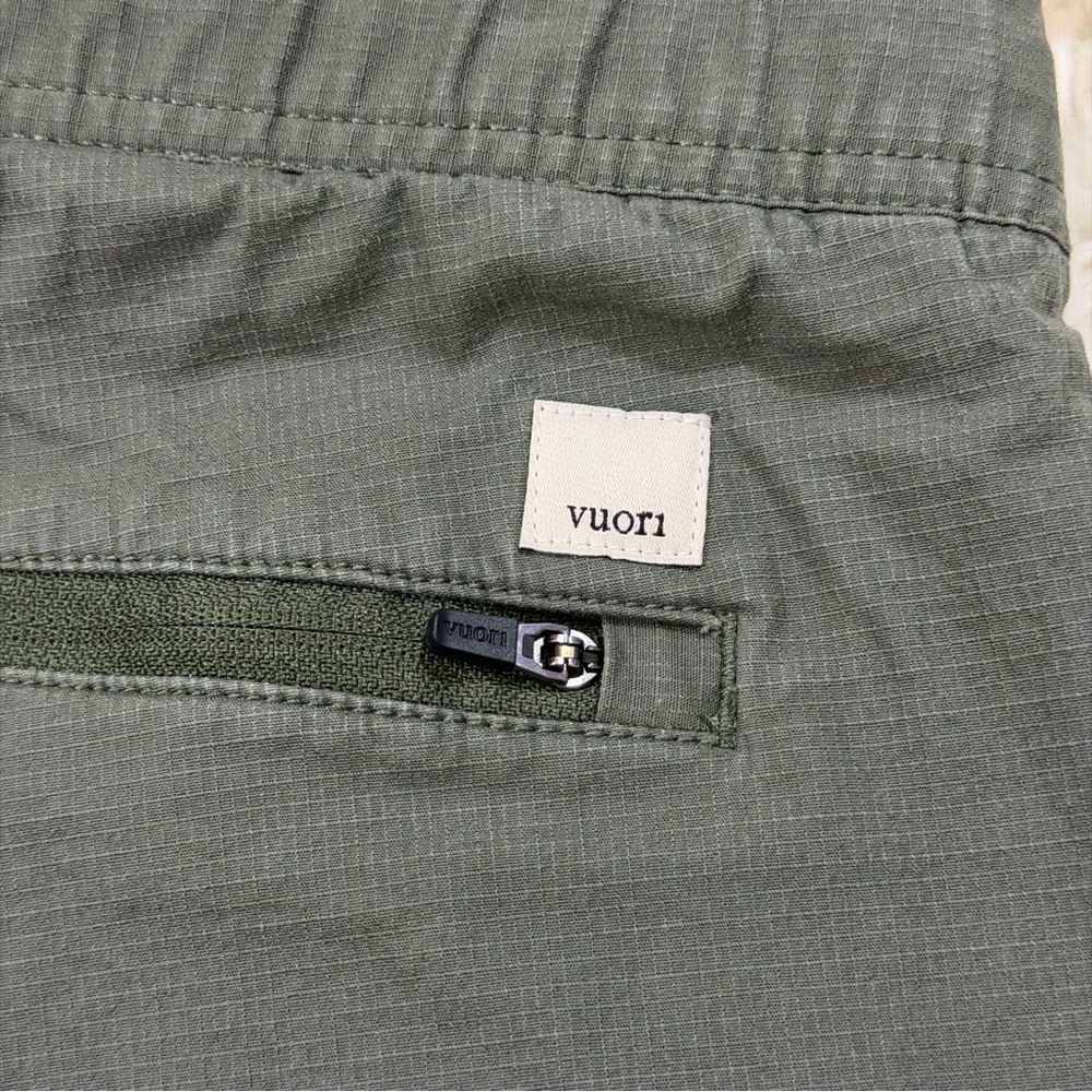 Vuori Women’s Ripstop Pants Organic Cotton - Picture 10 of 14